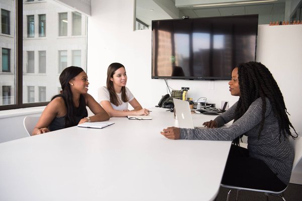 Comment recruter, former et fidéliser ses salariés dans une PME ?