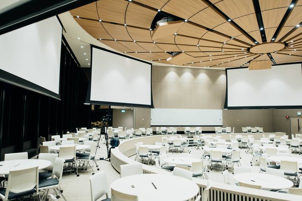 Comment optimiser son réseau et ses opportunités lors d'une conférence ?